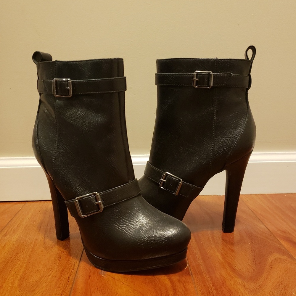 Simply vera vera wang heels